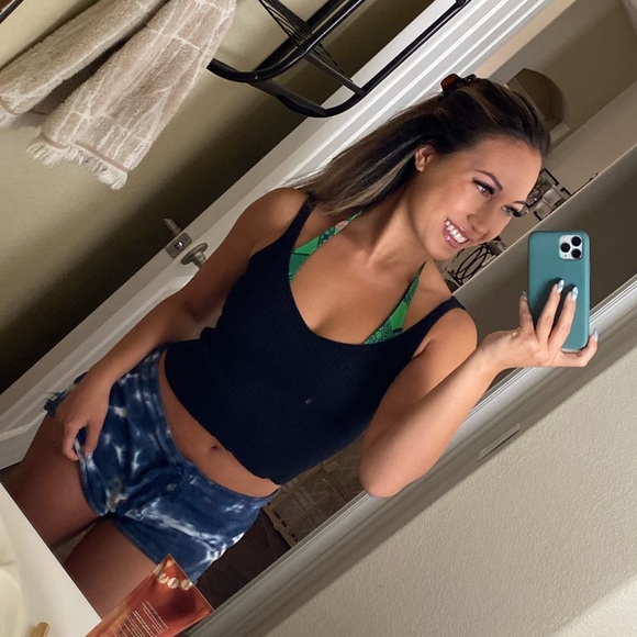 Meet your Posher, Taylor - Picture 1 of 1